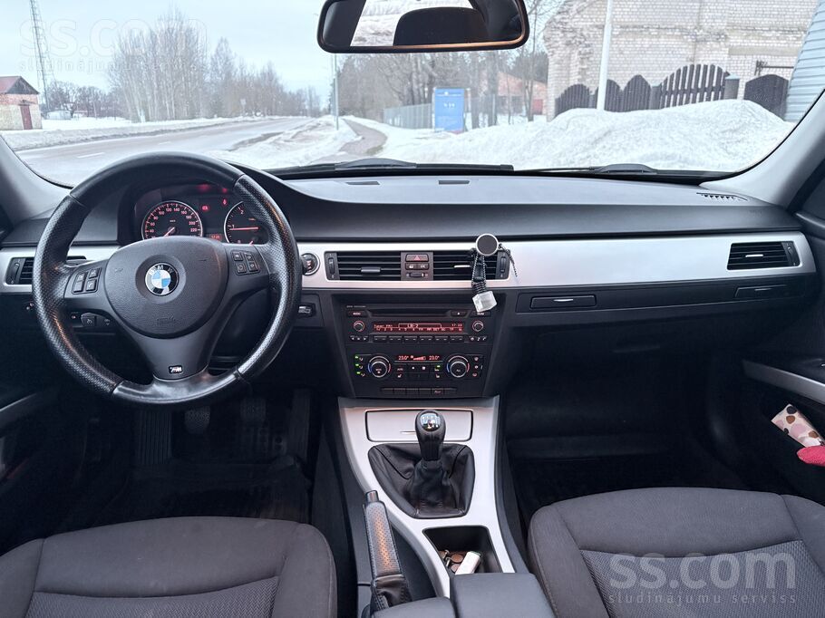 Kopts, saudzēts , lolots auto. Laicīgi veiktas visas apkopes, braukusi sievi