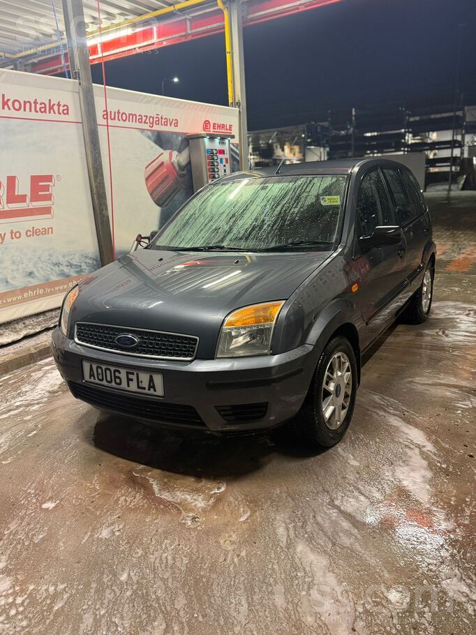 Ford Fusion 2, 2006 gada, 1.4 benzīns. Anglis/ stūre labajā pusē. Lietie dis