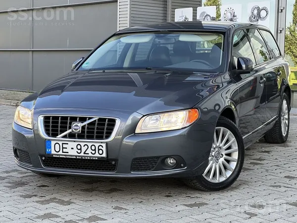 Volvo Pārdodu sakarā ar jauna auto iegādi. 