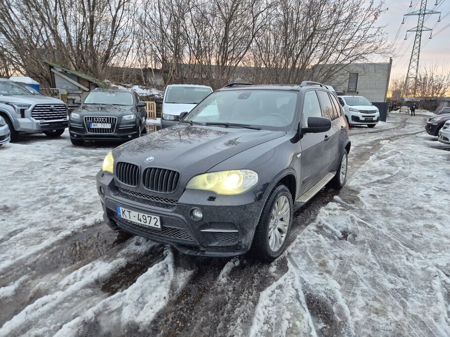 BMW BMW X5 Xdrive50I 4.4l benzīns. 300kw