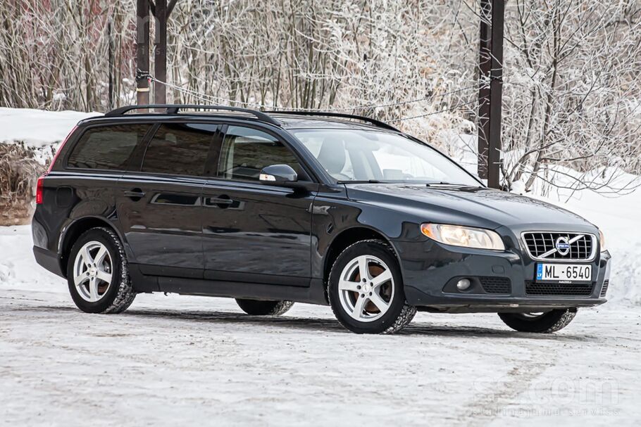 Volvo Volvo V70 ar 2.o dīzeli 6 ātrumu manuālo kārbu