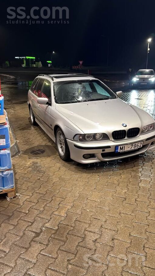 BMW 525d manuālis, alcantara recaro diezgan apčakarēts