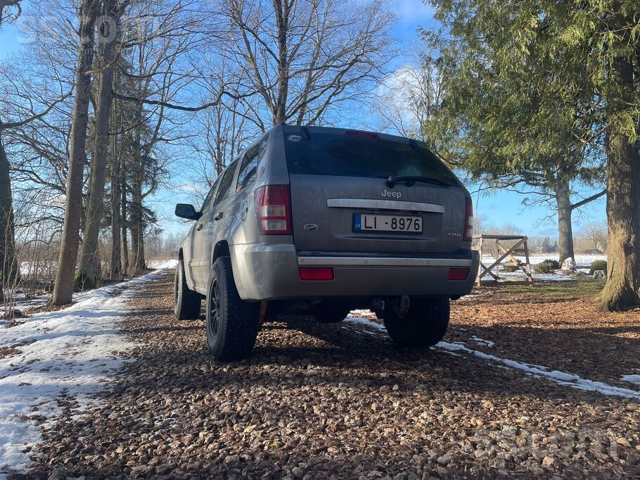 Jeep Uzstādīts Oldmanemu lifts 2", veikta aizm. redukto