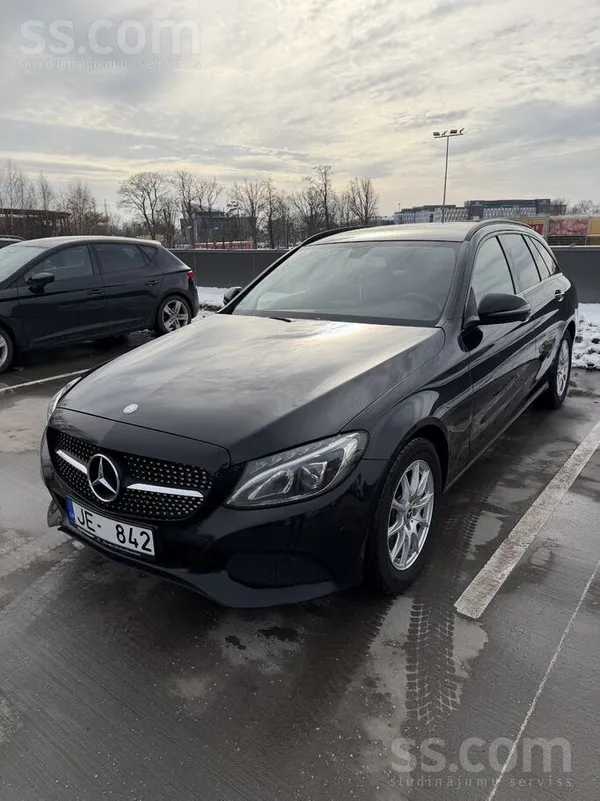 Mercedes Pārdodu automašīnu Mercedes Benz C200, 2016.gada, 