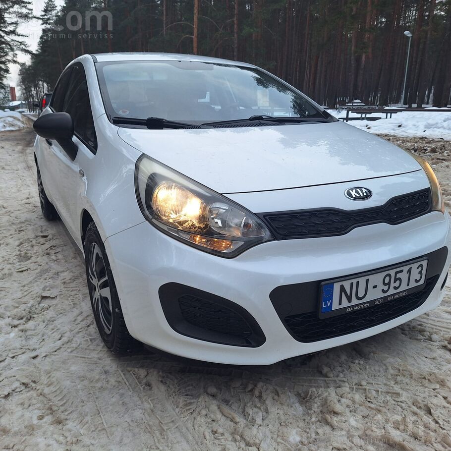Продаётся Kia Rio маленькая снаружи, но очень шустрая.
Плюсы:
Дружит с