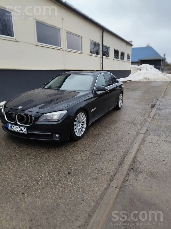 BMW Pārdot sakarā ar jaunās mašīnas iegādi, 740 ar 225