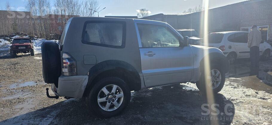 Auto ir piniba ejoss, ar vizualiem defektiem pardodu bez parakstisanas, daud