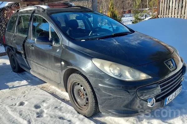Peugeot Продам Peugeot 307, заводится, ездит, есть ржавчин