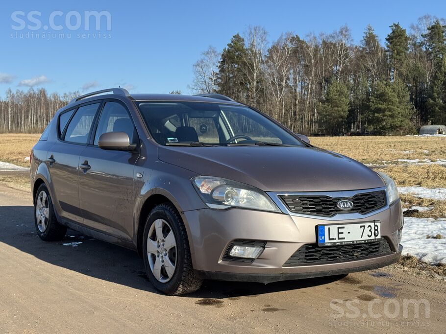 Продам авто
В отличном и рабочем состоянии
Заводится с пол оборота
Все