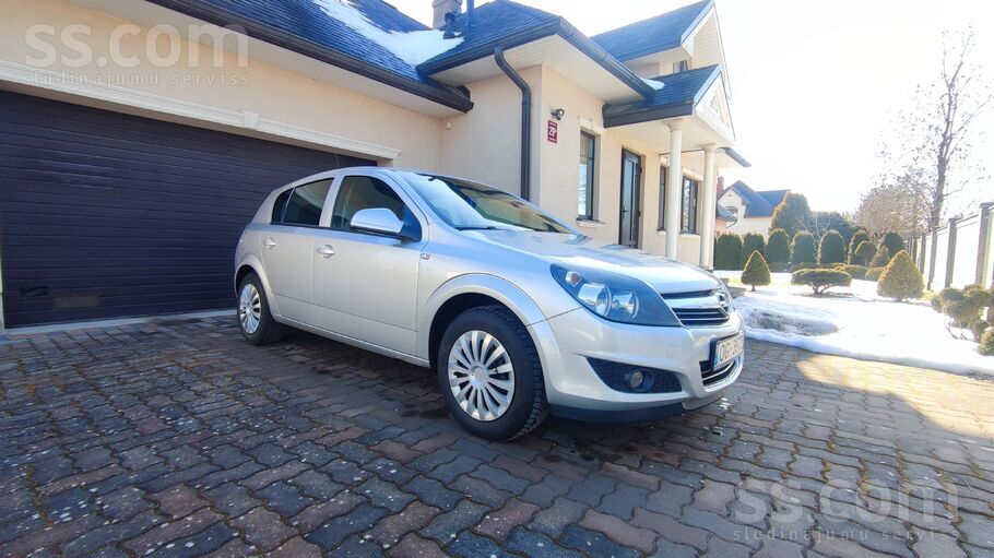 Opel Pārdodu labā stāvoklī esošu Opel Astra. stāv 4 paa