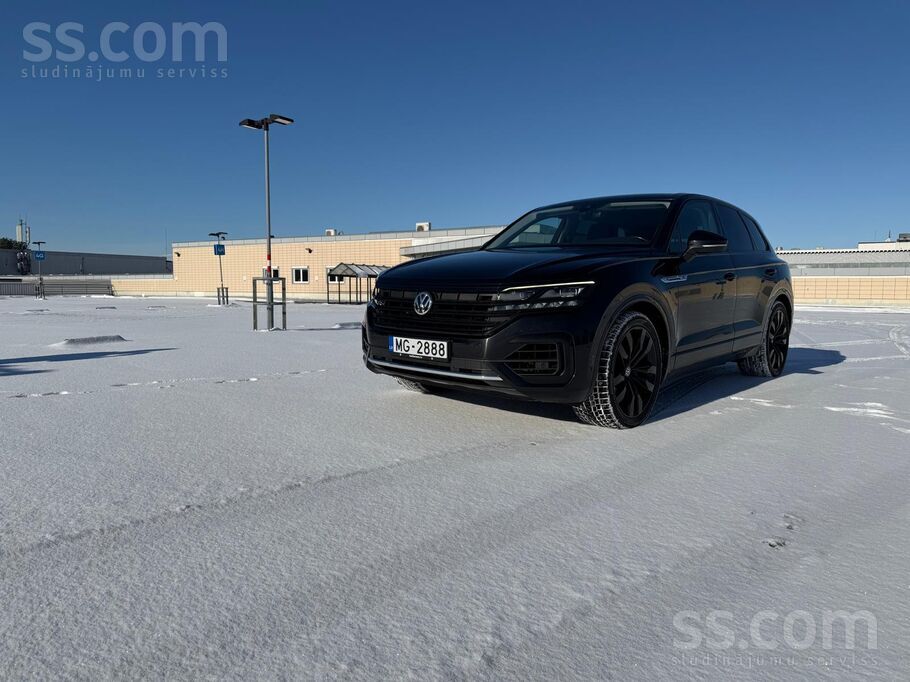 Volkswagen Pārdod VW Touareg 3.0 R Line komplektācija, 286hp 