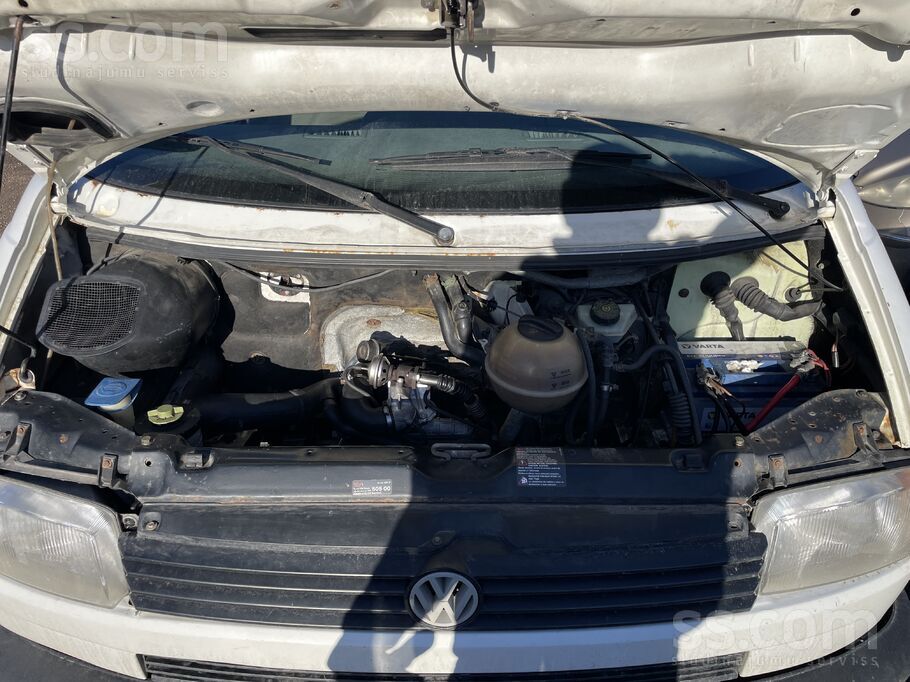 Busiņš ar svaigu tehnisko apskati, jautājuma gadījumā zvanīt vai rakstit. At