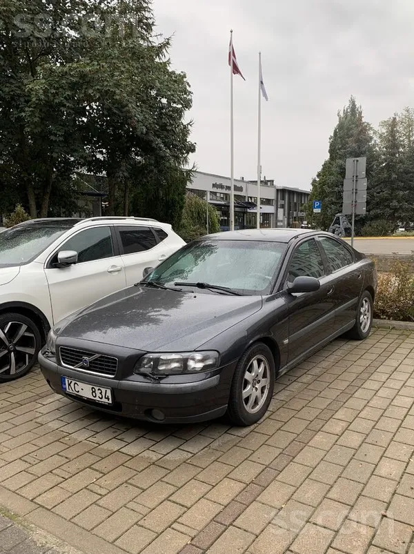 Volvo Продаю ухоженный и надежный автомобиль с бензиновы