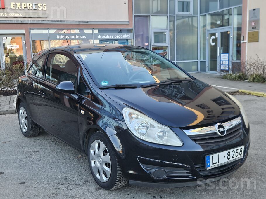 Opel Pārdodu koptu un ļoti ekonomisku automašīnu labā s