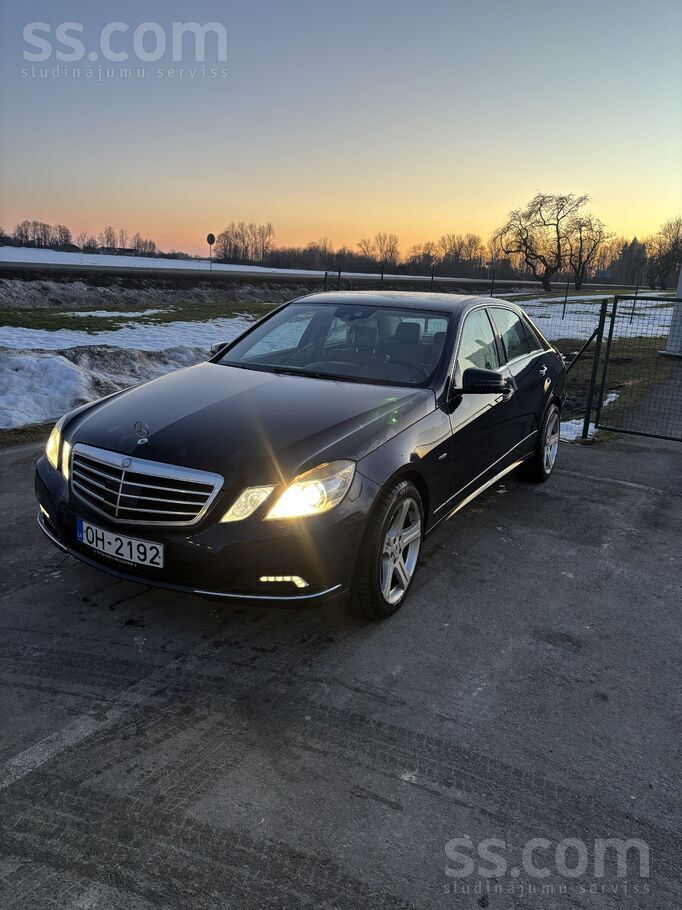 Pārdodu Mercedes Benz 350
w212 3.0d V6 2009. gads
Patēriņš pēc borta dator