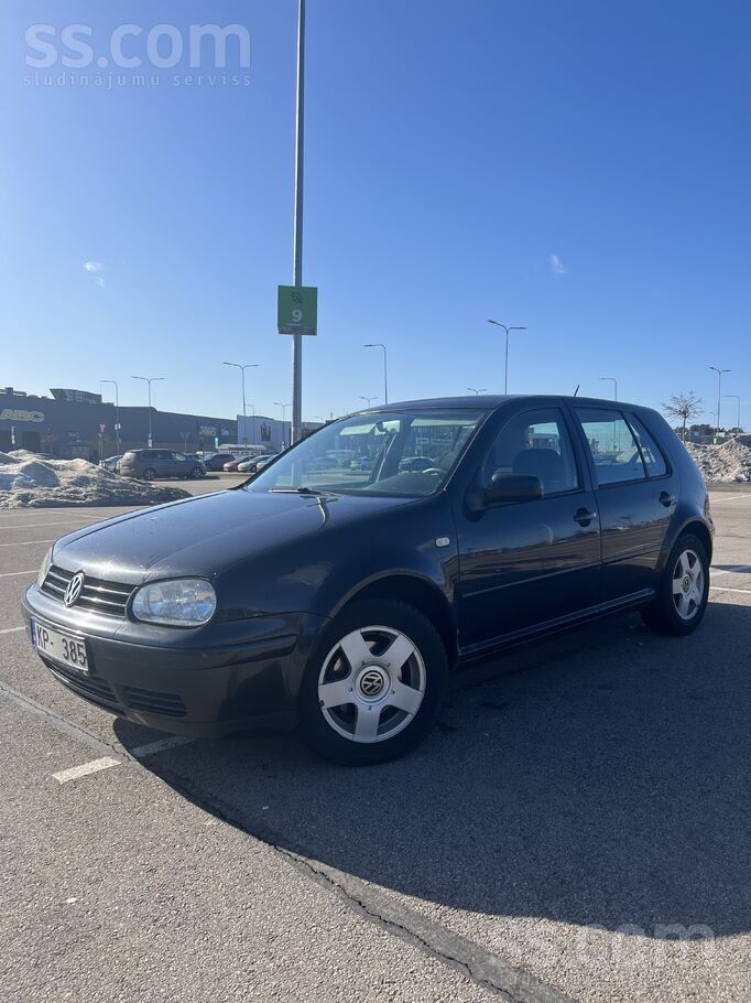 Volkswagen Pārdodu VW Golf 4.