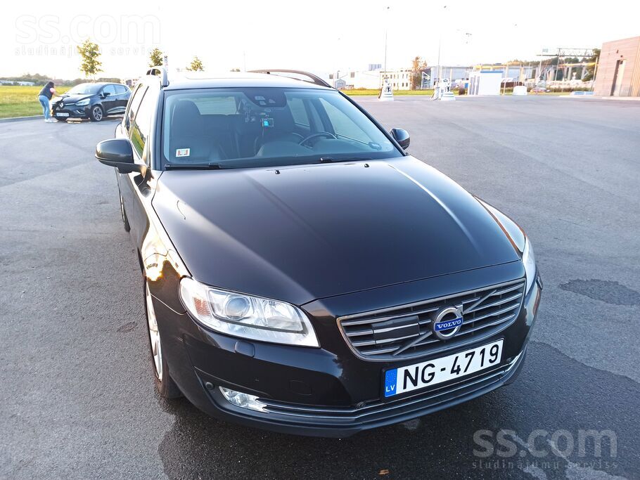 Volvo Продается надёжный, семейный автомобиль. 