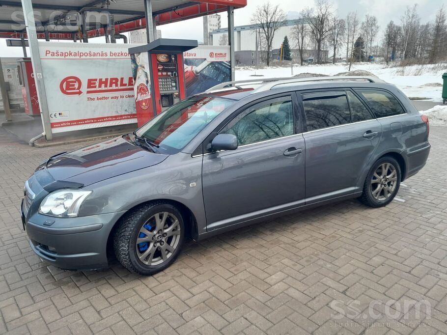 Toyota Ekonomiska, kopta automašīna, motors D4D dīzelis.