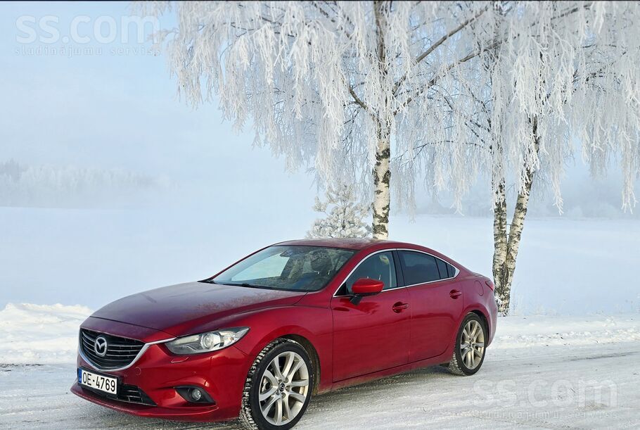 Mazda Vizuāli ideālā stāvoklī, iespējams kārbas defekts,