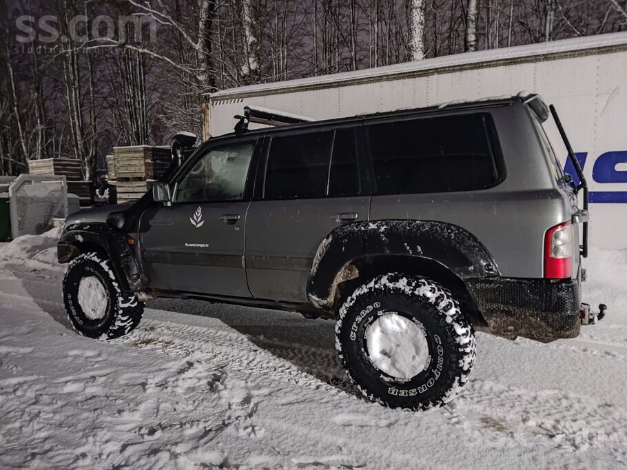 Var iebraukt visur kur vēlas un arī izbraukt. Liftēts, spēka bamperi ar tema