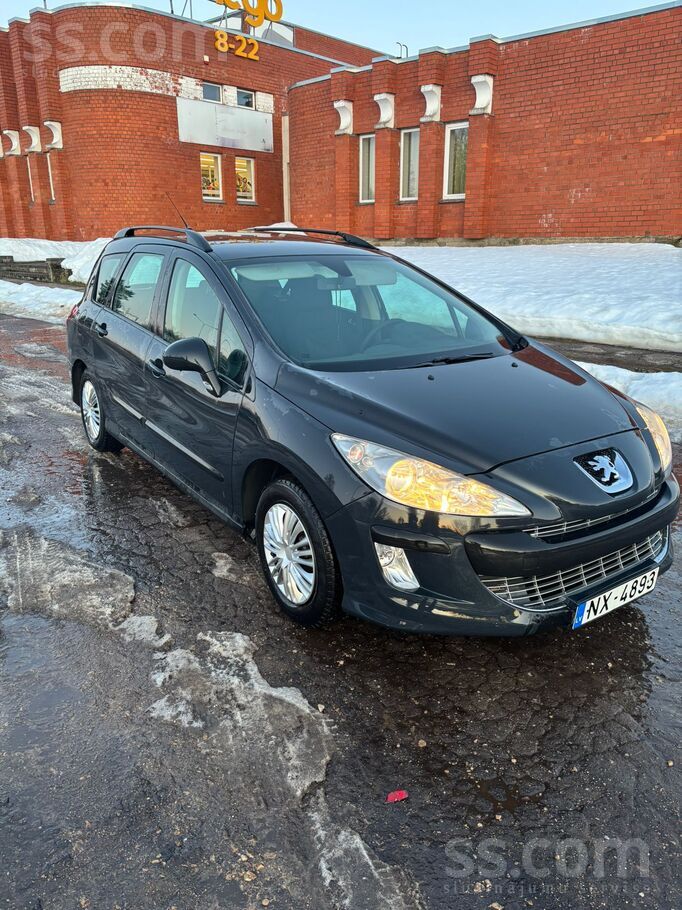 Продается Пежо 308 в хорошем техническом состоянии 1.6 дизель 5 л на 100 км