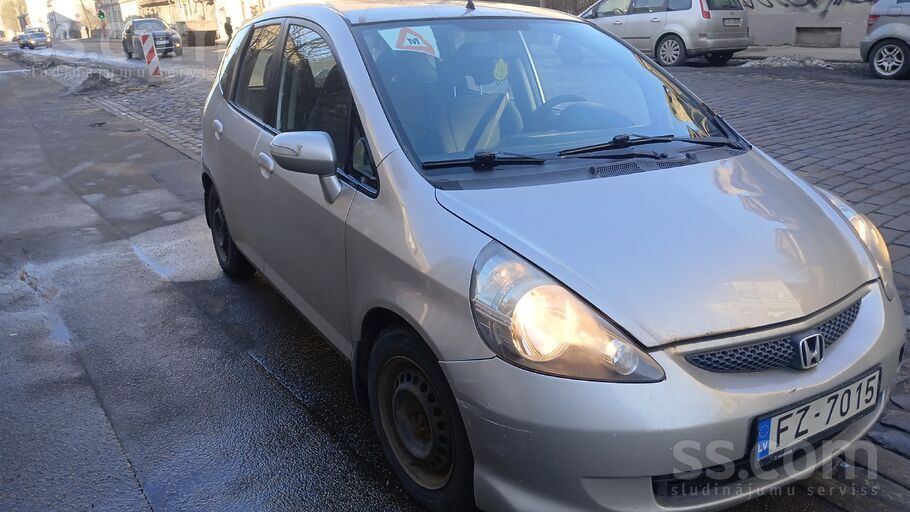 Honda jazz facelift 2006 gada automats 1.3 tehniski mašina loti laba stavokl