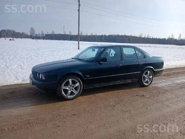 BMW Pārdodu E34 2.5 tds. Nav ideāls ir šur tur rūsa un