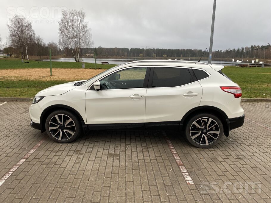 Nissan Nissan Qashqai Tekna - maksimāla komplektācija. Ba