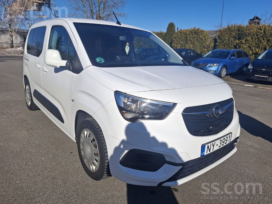 Auto cena ar pvn, Opel Combo Life. Automašīna tehniski un vizuālī ļoti labā