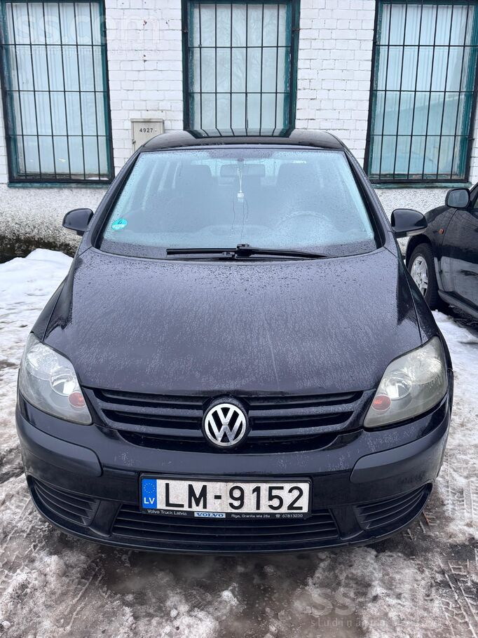 Volkswagen Pārdod Volkswagen Golf Plus 2006 1.9D