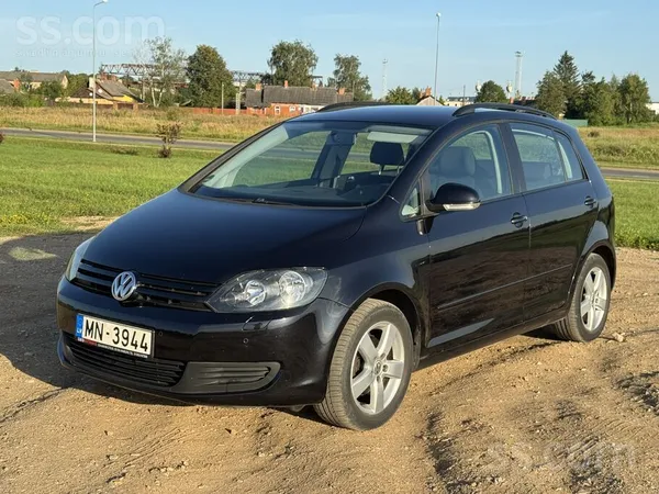 Volkswagen Pārdod Volkswagen Golf Plus 2006 1.9D