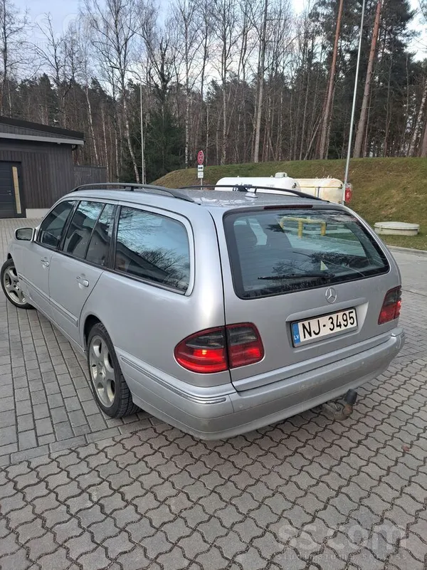 Mercedes Pārdošanā labs Mersis. Ir lieto R16 disku kompl. a