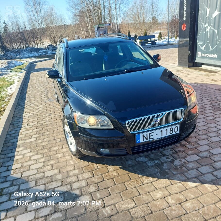 Volvo Volvo V50 labā vizuālā un tehniskā stāvoklī, iegul