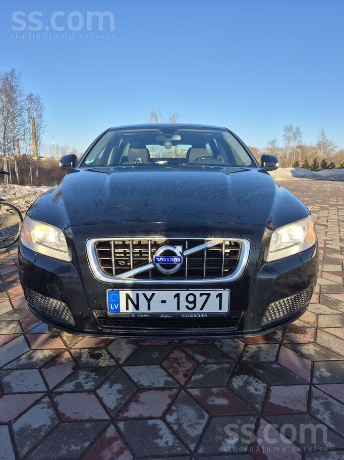 Volvo Pārdodu Volvo V70 2010.g 2.0 d 100 kW . ar manuālo