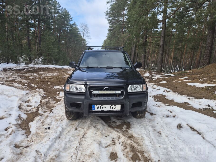 Labā stāvoklī, nav sapuvis, salons nav izsēdēts, rezerves ritenis ir noņemts