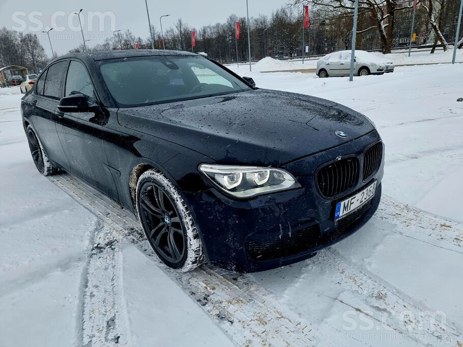 740 dīzelis. 230kw. Pārdodu vai mainu pret auto vai moto. 176000 km. Xdrive.