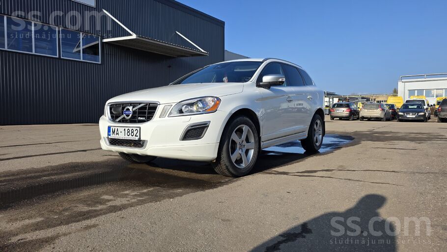Volvo R-Design, Awd, 215 ZS, Facelift, automāts, sakabes
