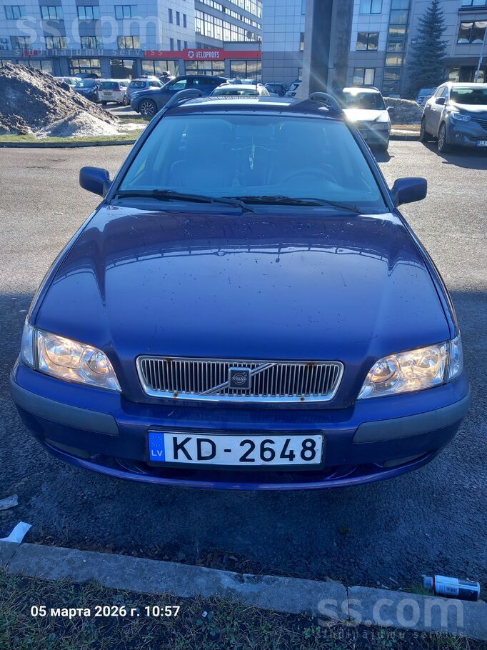 Volvo Продаёт хозяин. В нормальном рабочем состоянии. Ра