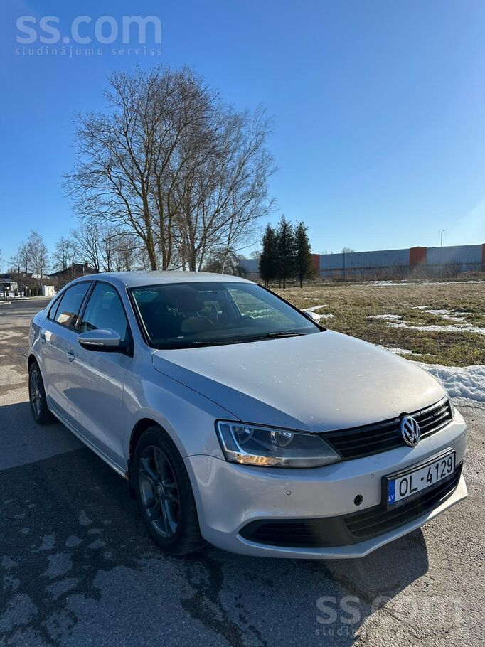 Pārdodu vw jetta 1.6tdi 77kw
Jauna tehniskā apskate. Nākamās apskates datum