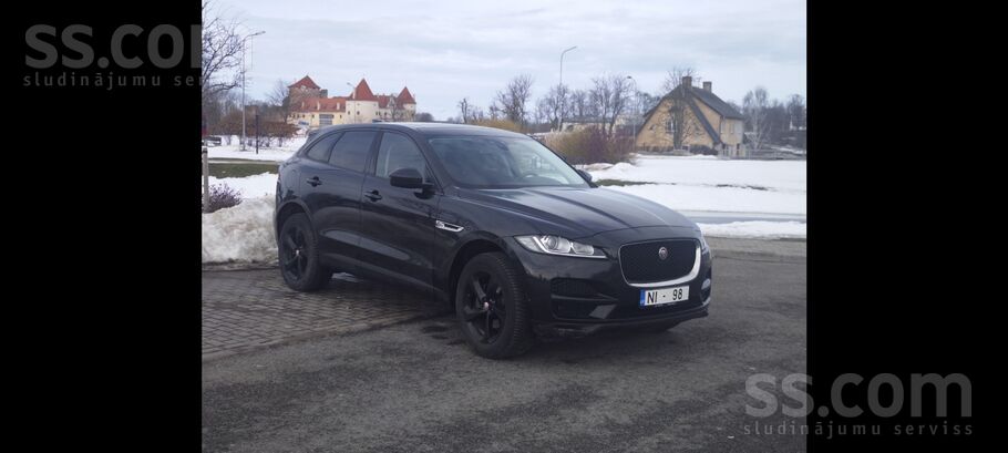 Jaguar Pārdod saimniece Jaguar F-Pace Pure ar patiesu nob