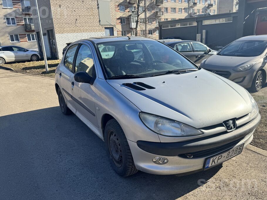 Peugeot 206, 1.9 дизель 600€. Больничный до 17.04.2026, (одна двойка Требует