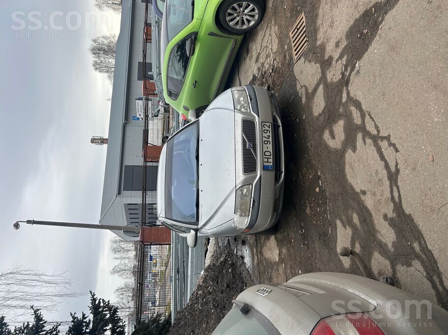 Volvo Lugums zvanit uz otru nummuru masinai ir vizuali s