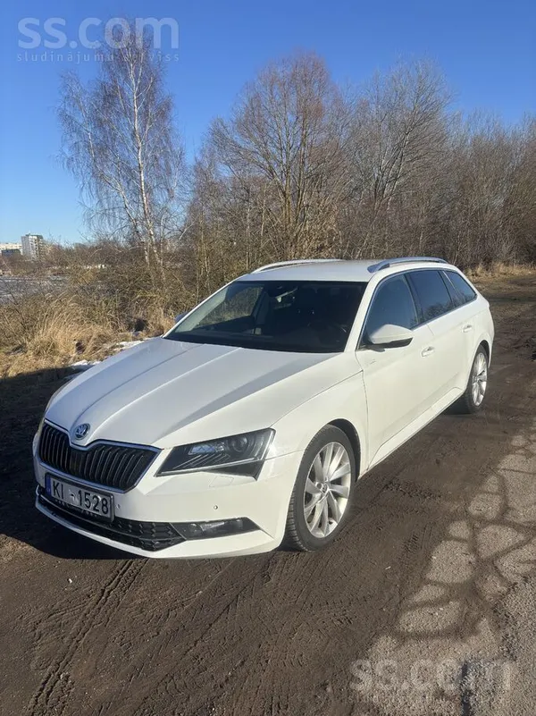 Skoda Pārdod Škoda Superb 2016. Gada