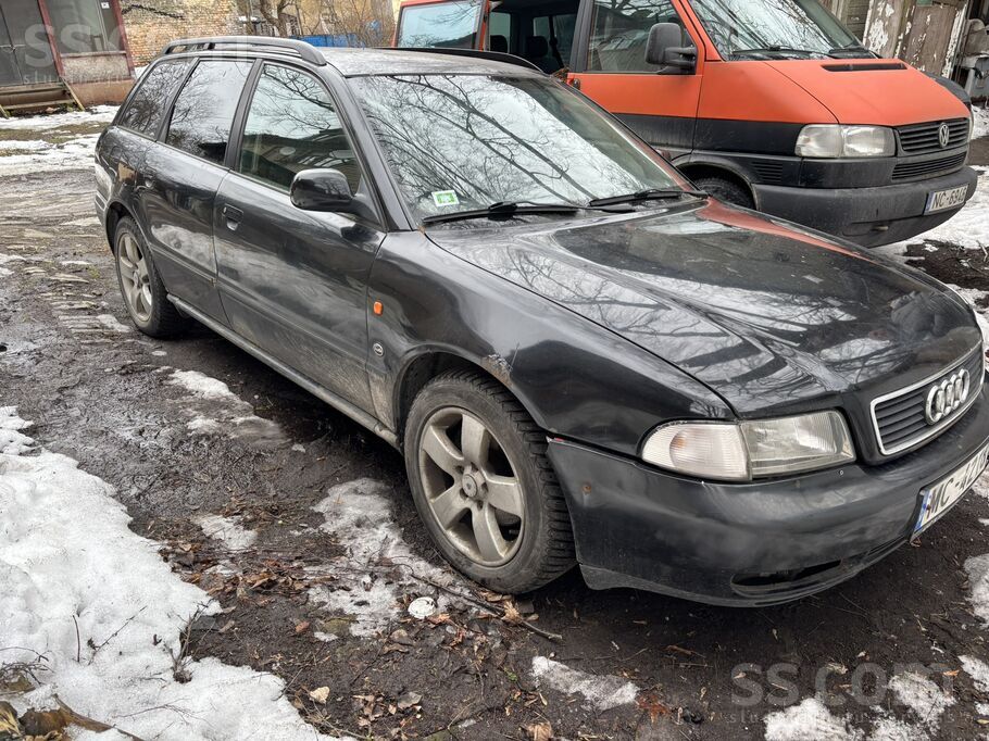 Auto bez skates, ar pārrakstīšanu.
Без ТО, с перепиской.