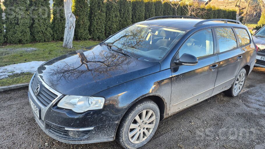 Volkswagen Pārdod Passat.