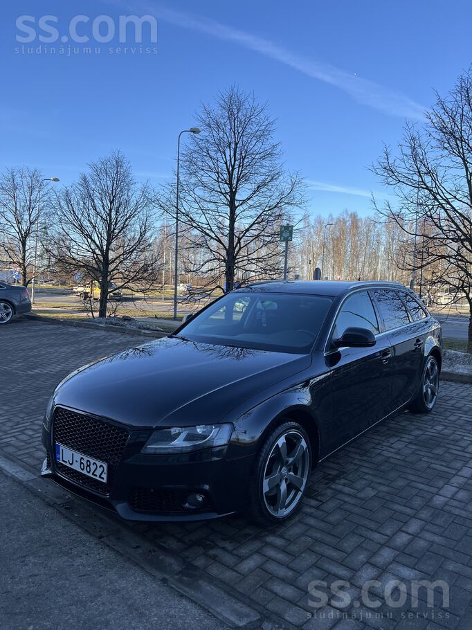Audi Audi A4 B8 2.0T 132kw benzīna dzinējs