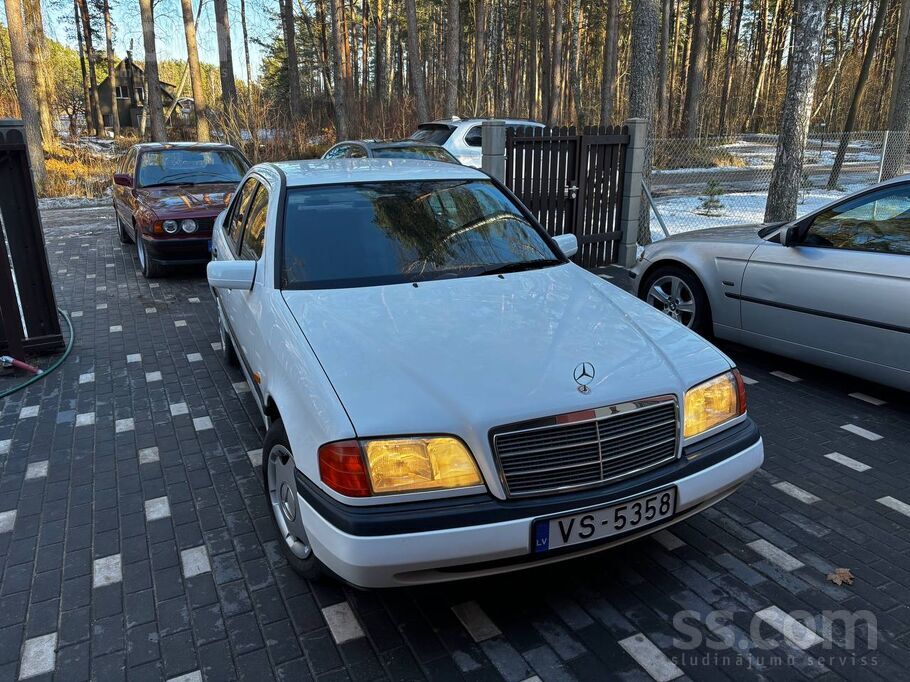 Mercedes Tikko no Vācijas, VS status tikko saņemts, svaiga 