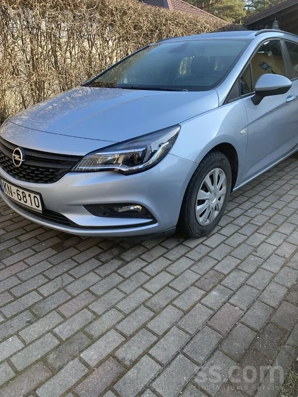 Opel Astra sports tourer . Viss oriģināls. Apkopes veik