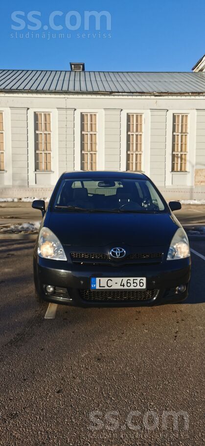 Toyota Pārdod Toyota Corolla Verso, 7-vietīgu, 2007.gada.