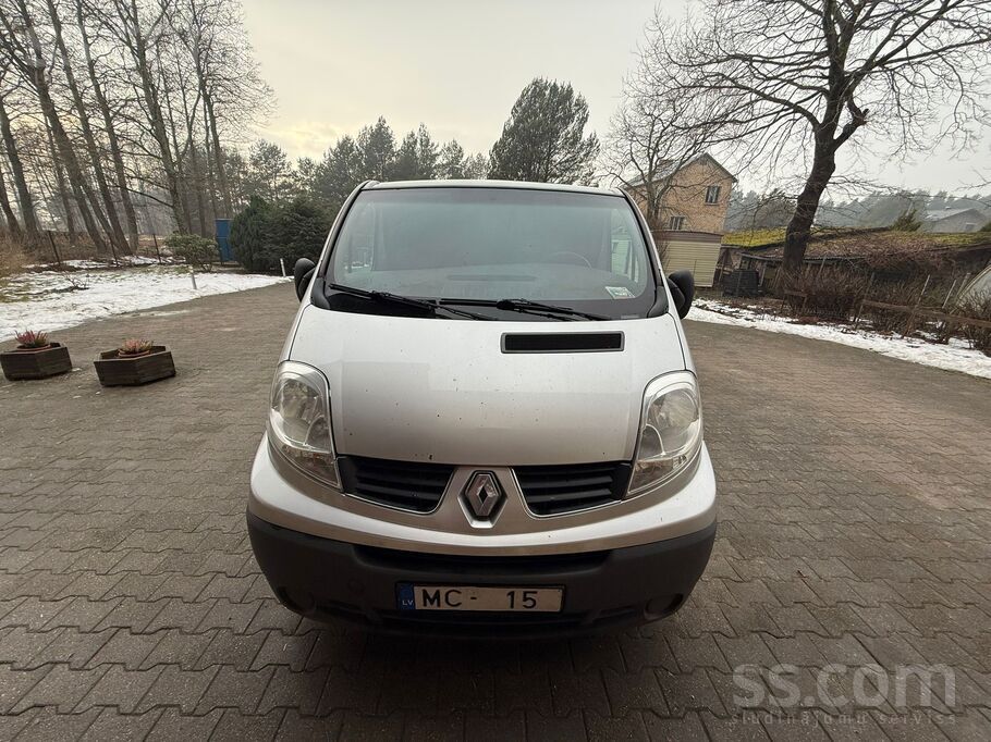 Renault Tiek pārdots kopts Renault Trafic busiņš, labā gan